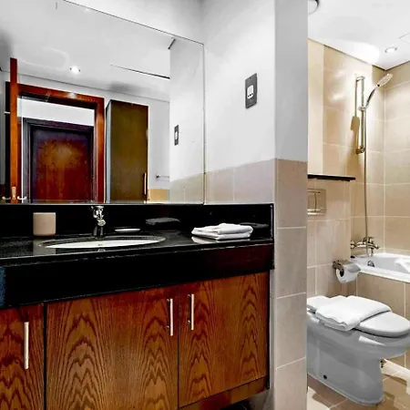 Spacious 2 Bedroom Downtown Suite Dubai Esterno foto