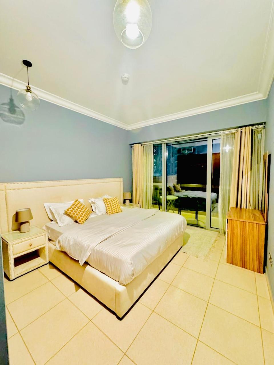 Appartamento Spacious 2 Bedroom Downtown *